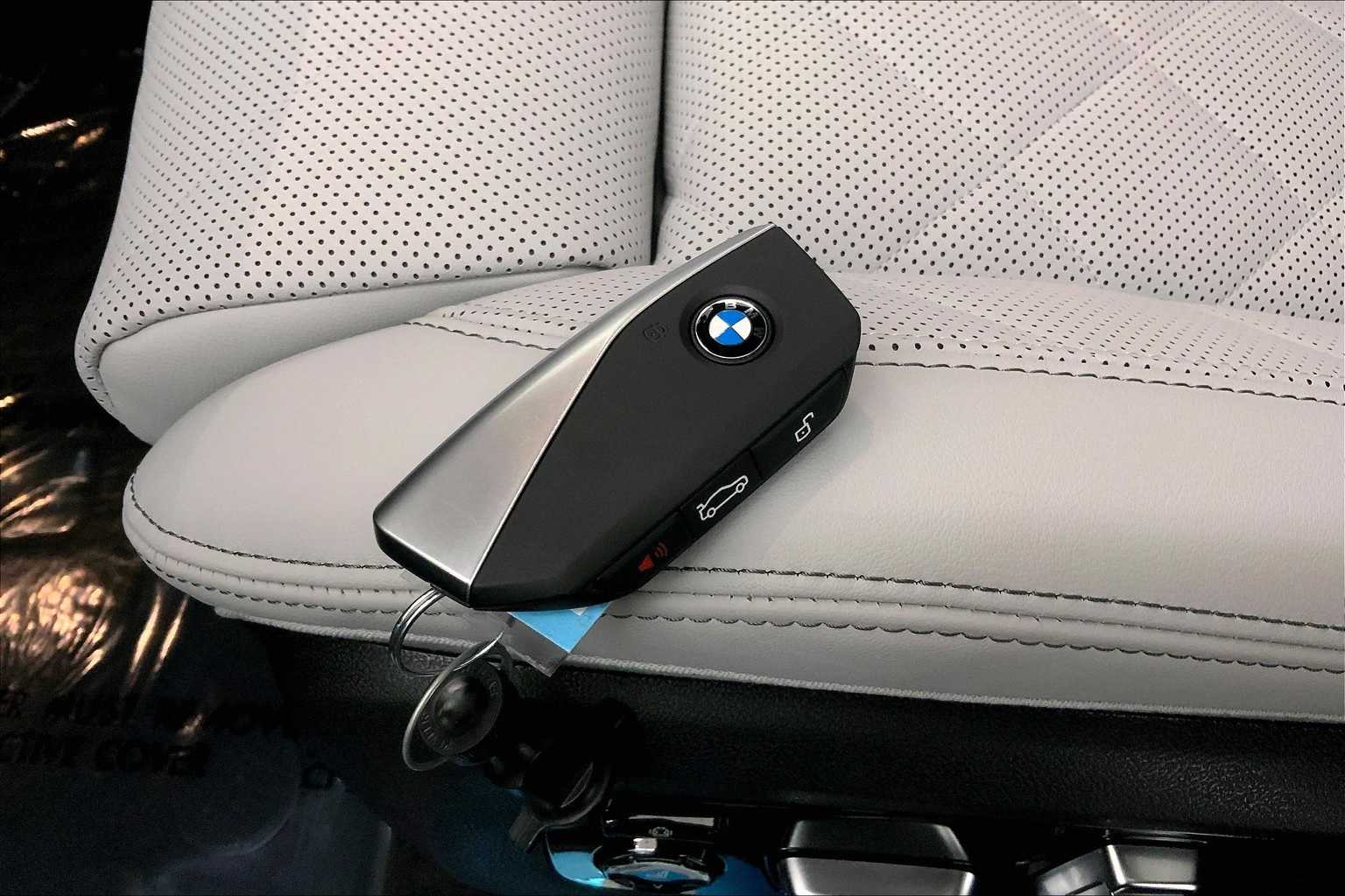 Thumbnail: 2026 BMW X5 - 20