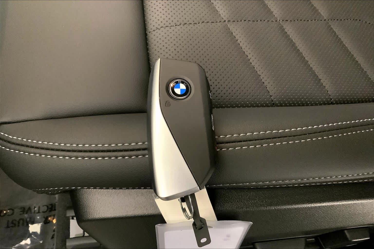 Thumbnail: 2026 BMW X1 - 20