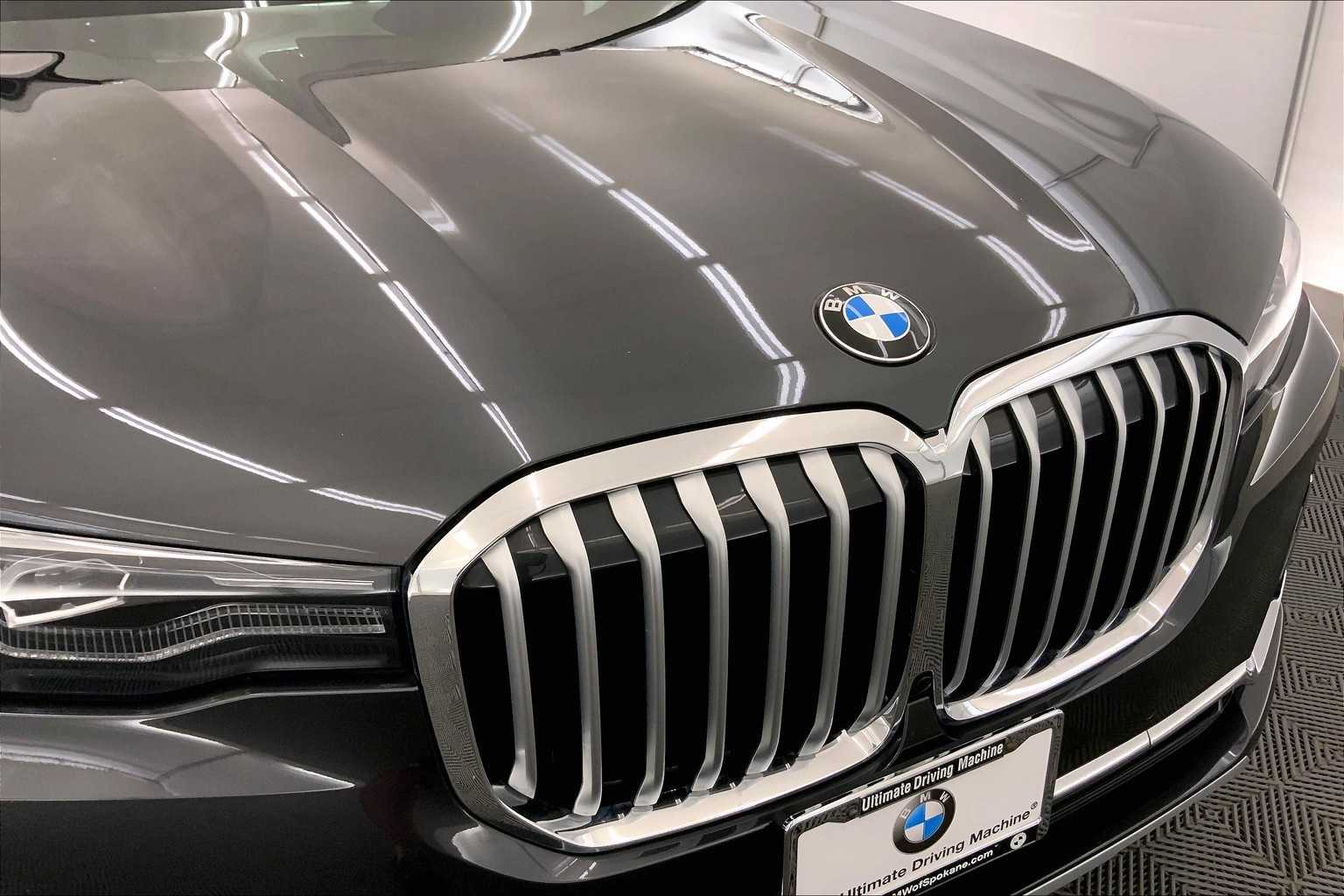 Thumbnail: 2022 BMW X7 - 33