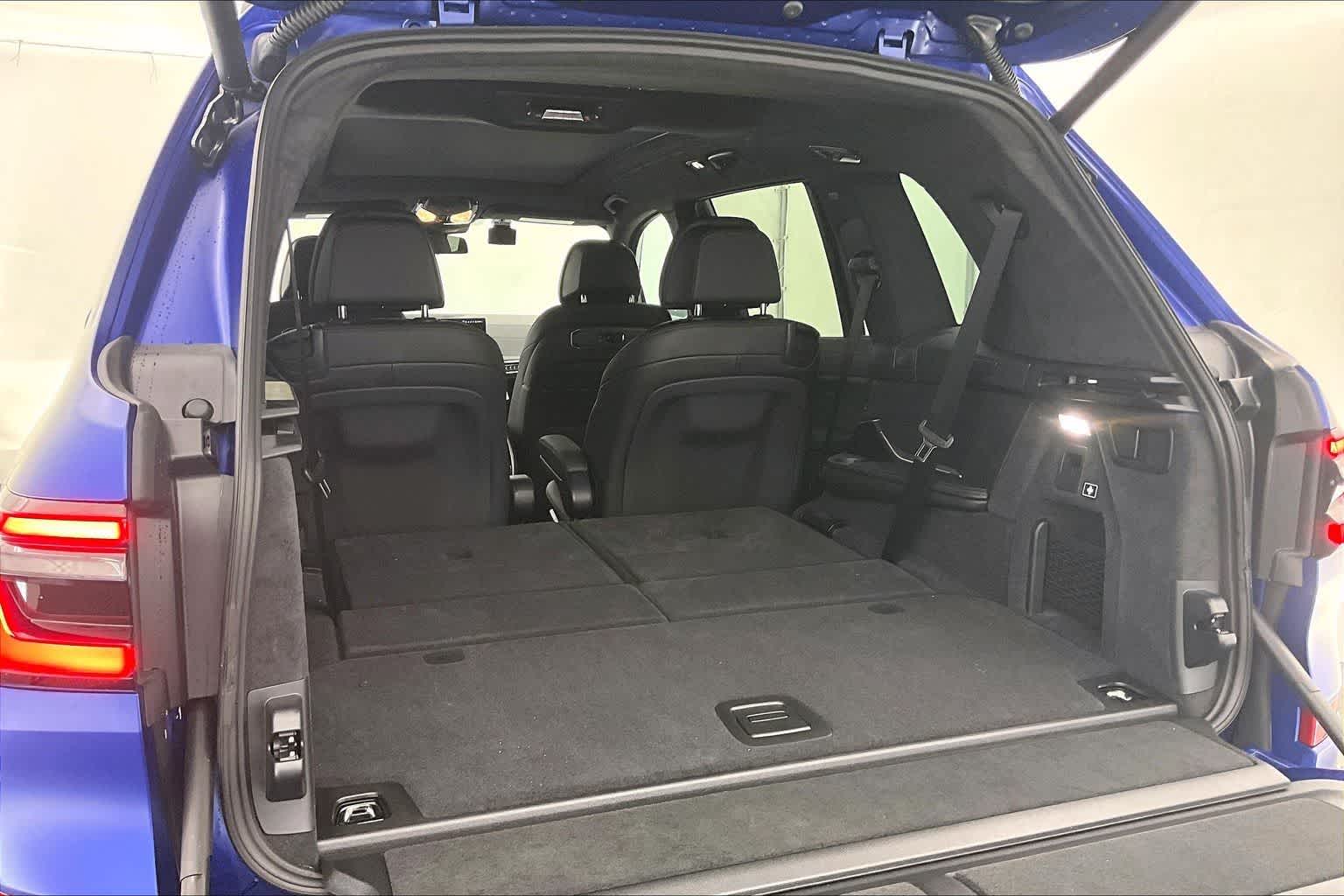 Thumbnail: 2026 BMW X7 - 19