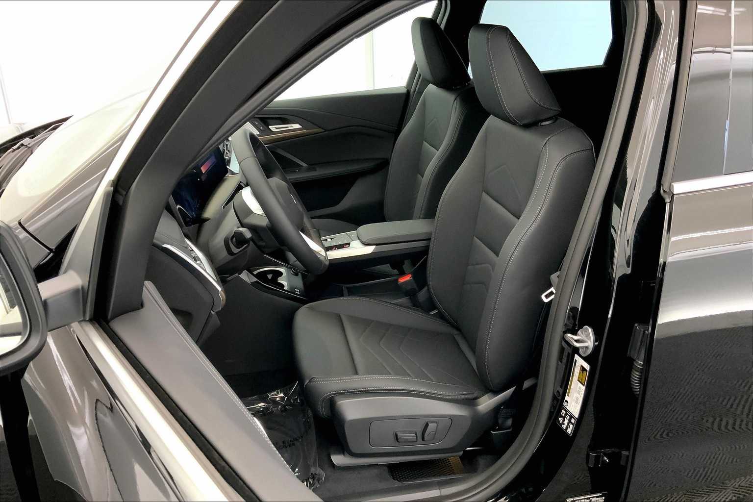 Thumbnail: 2025 BMW X1 - 11