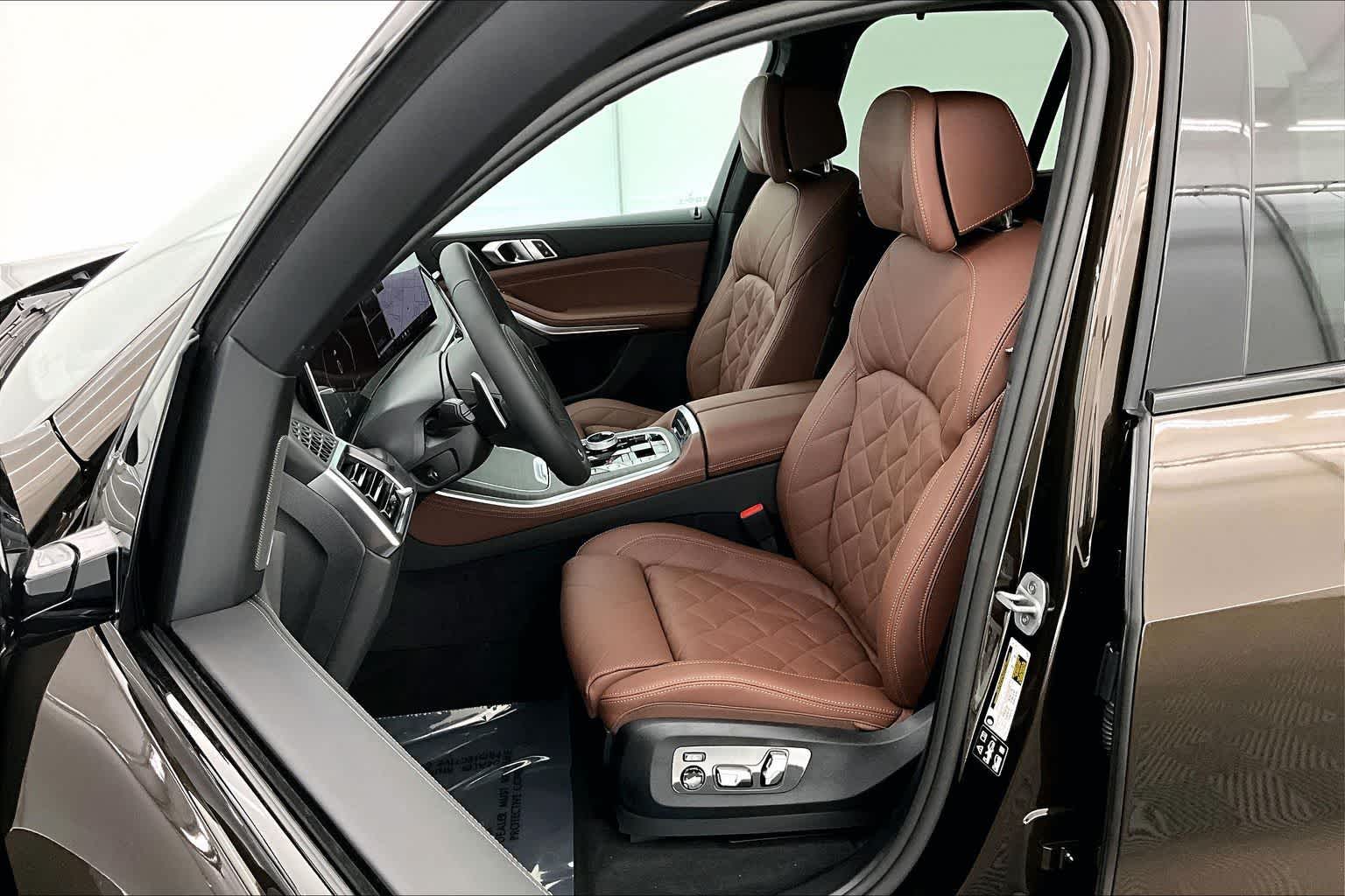 Thumbnail: 2026 BMW X5 - 11