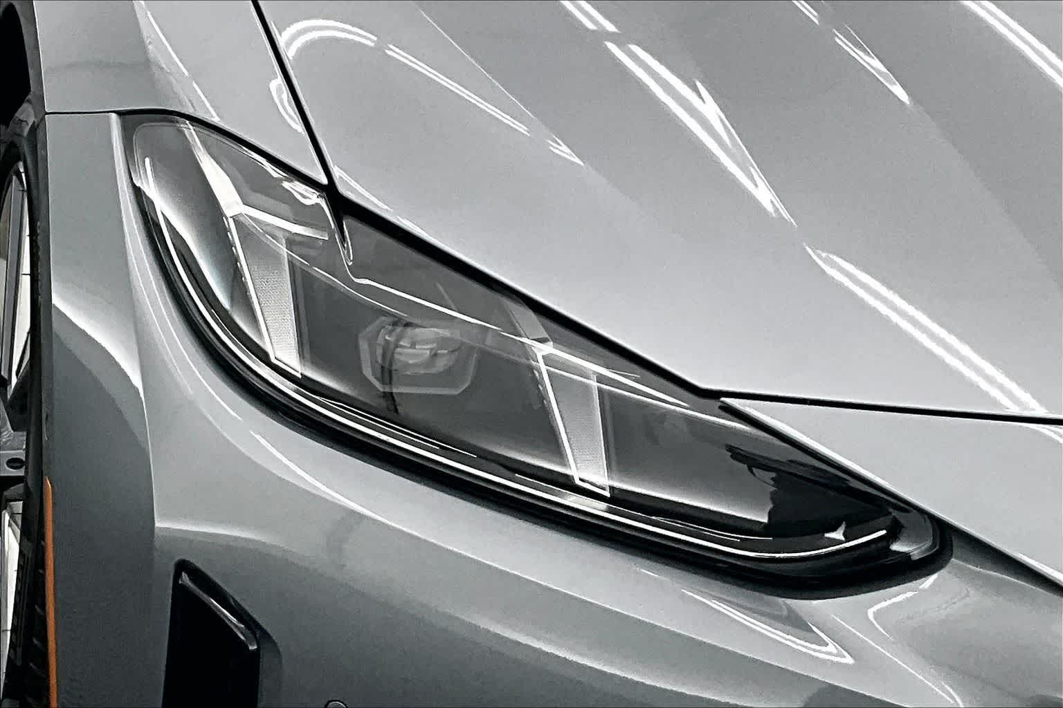 Thumbnail: 2025 BMW i4 - 31