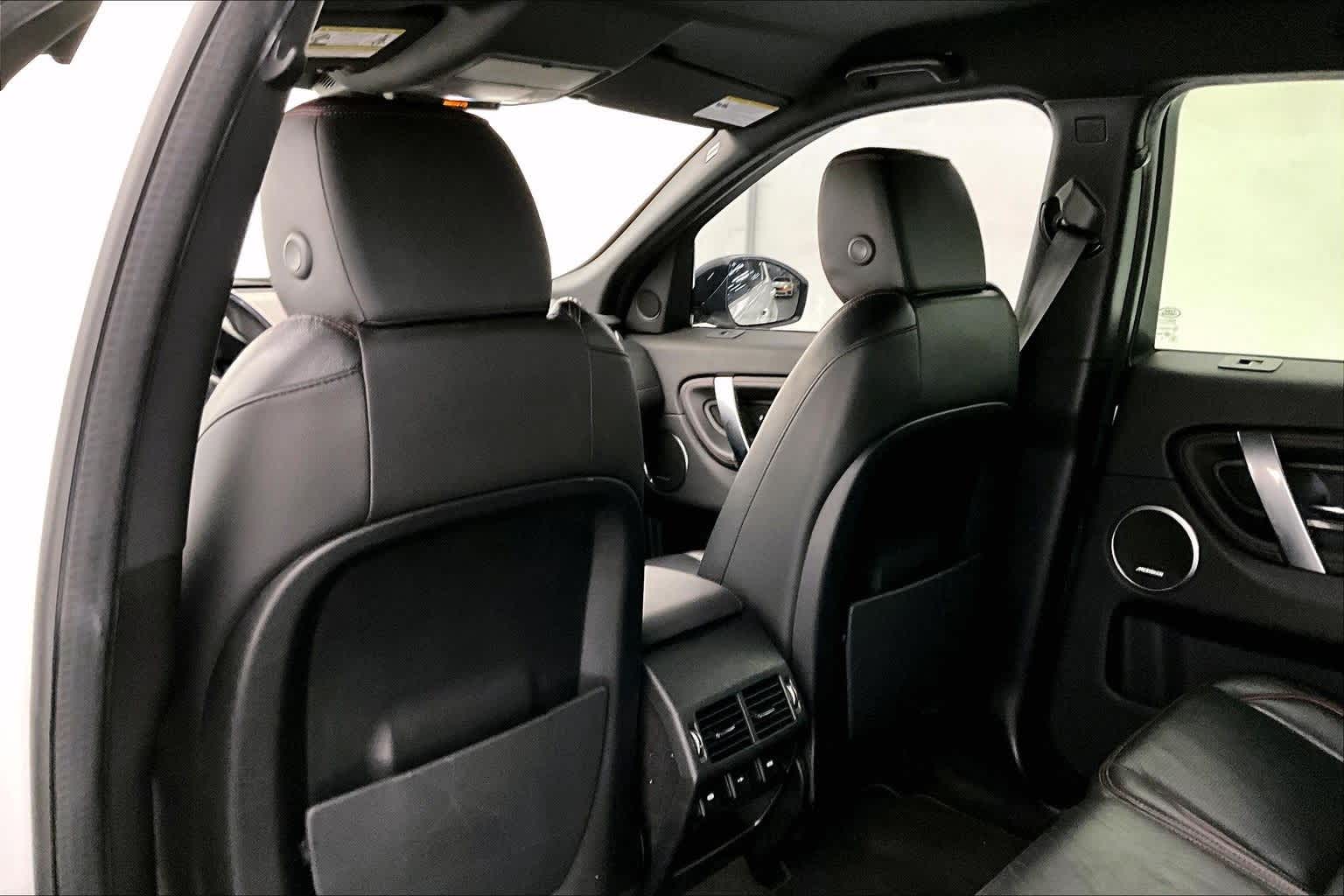 Thumbnail: 2020 Land Rover Discovery Sport - 12