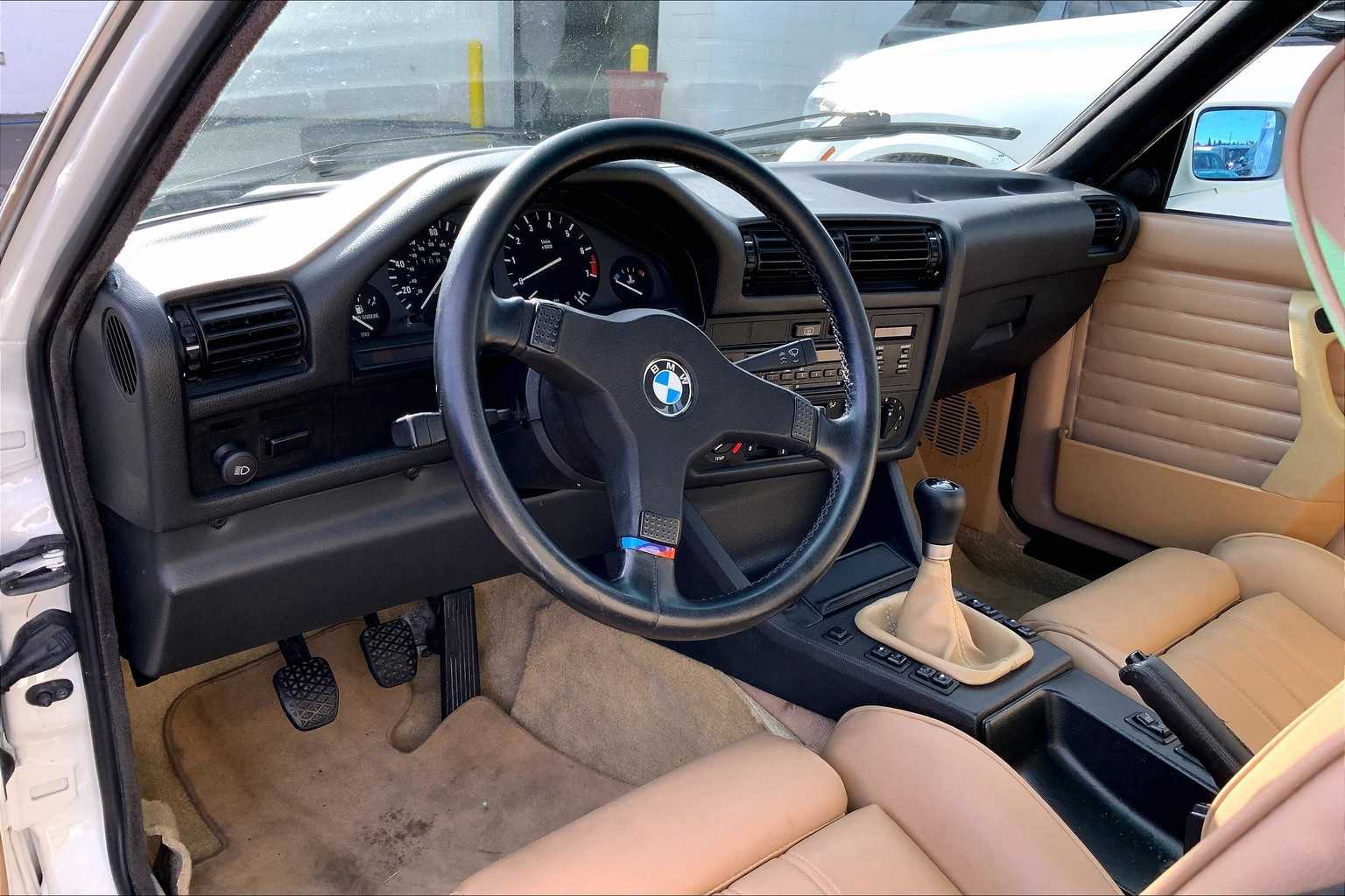 Thumbnail: 1991 BMW 3 Series - 2