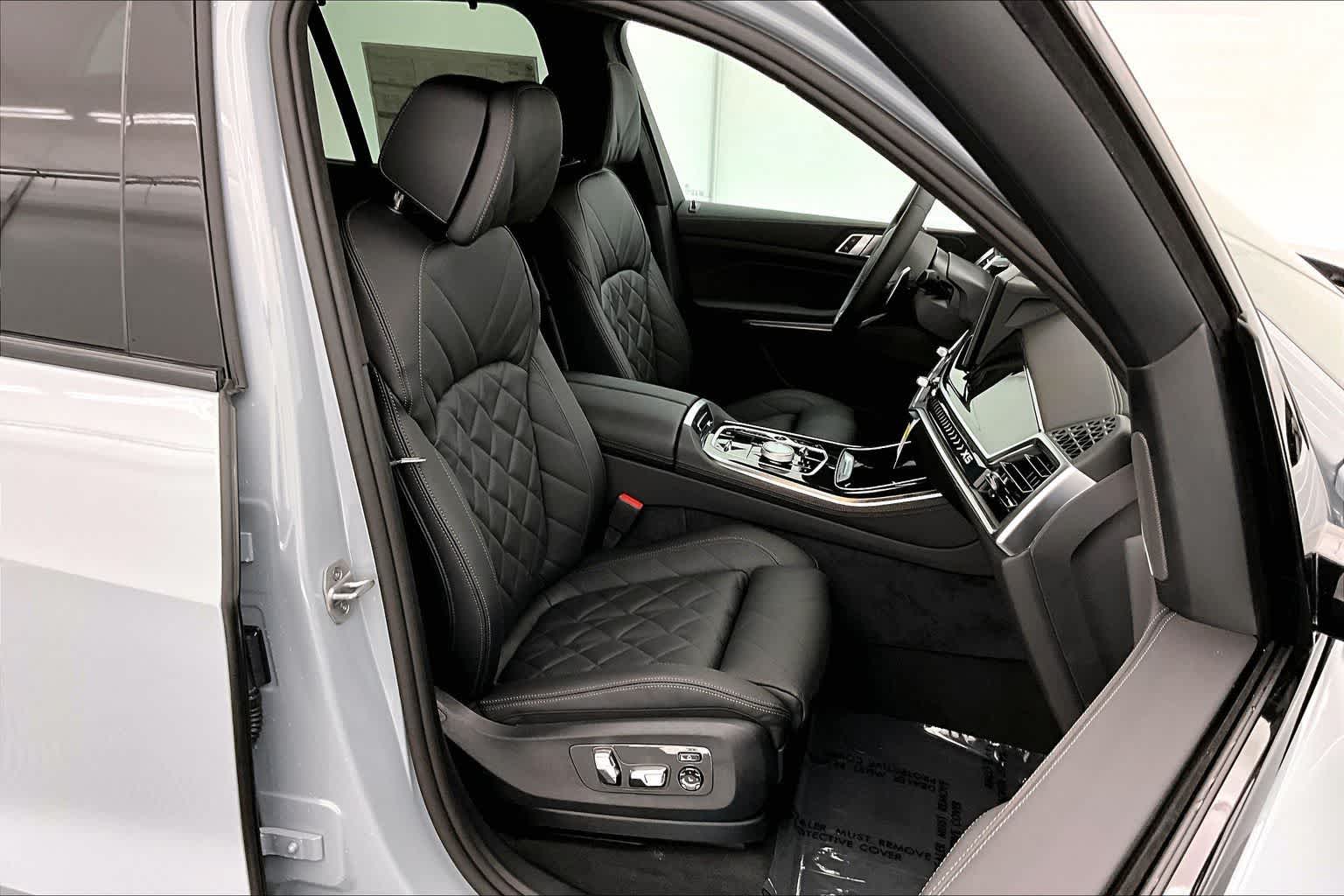 Thumbnail: 2026 BMW X5 - 14