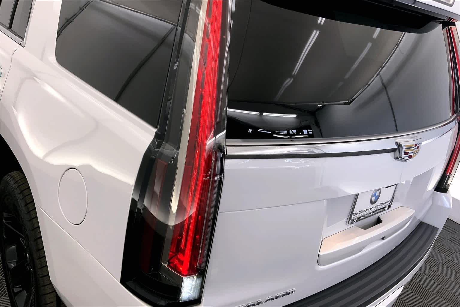 Thumbnail: 2020 Cadillac Escalade - 32