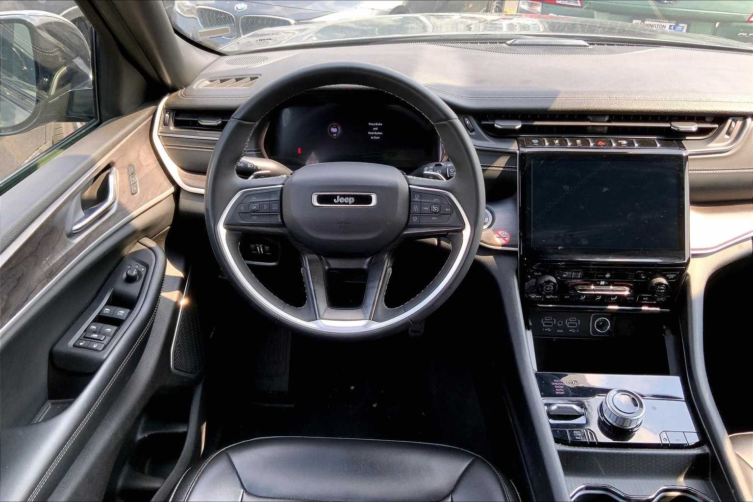 Thumbnail: 2024 Jeep Grand Cherokee - 15