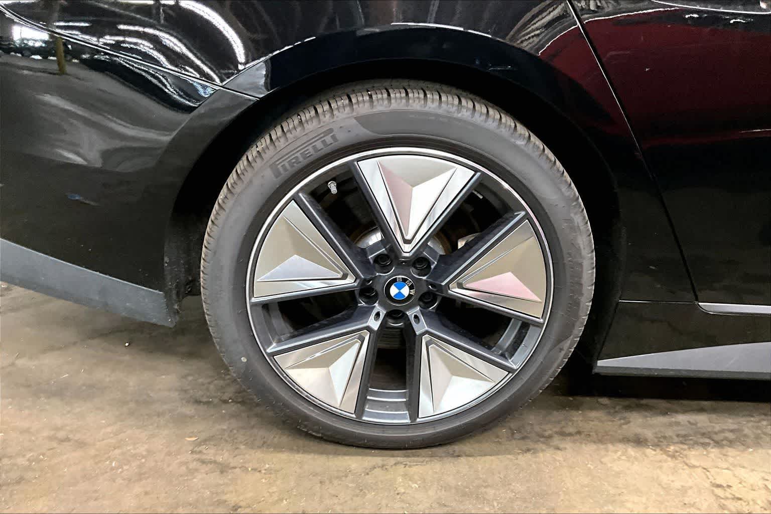 Thumbnail: 2025 BMW i4 - 20