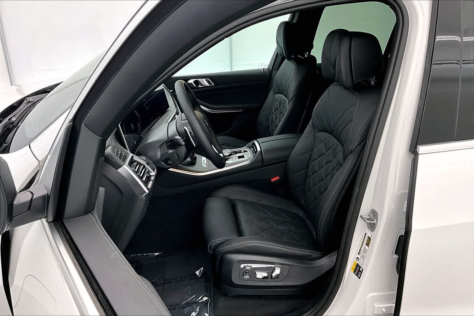 Thumbnail: 2026 BMW X5 - 11
