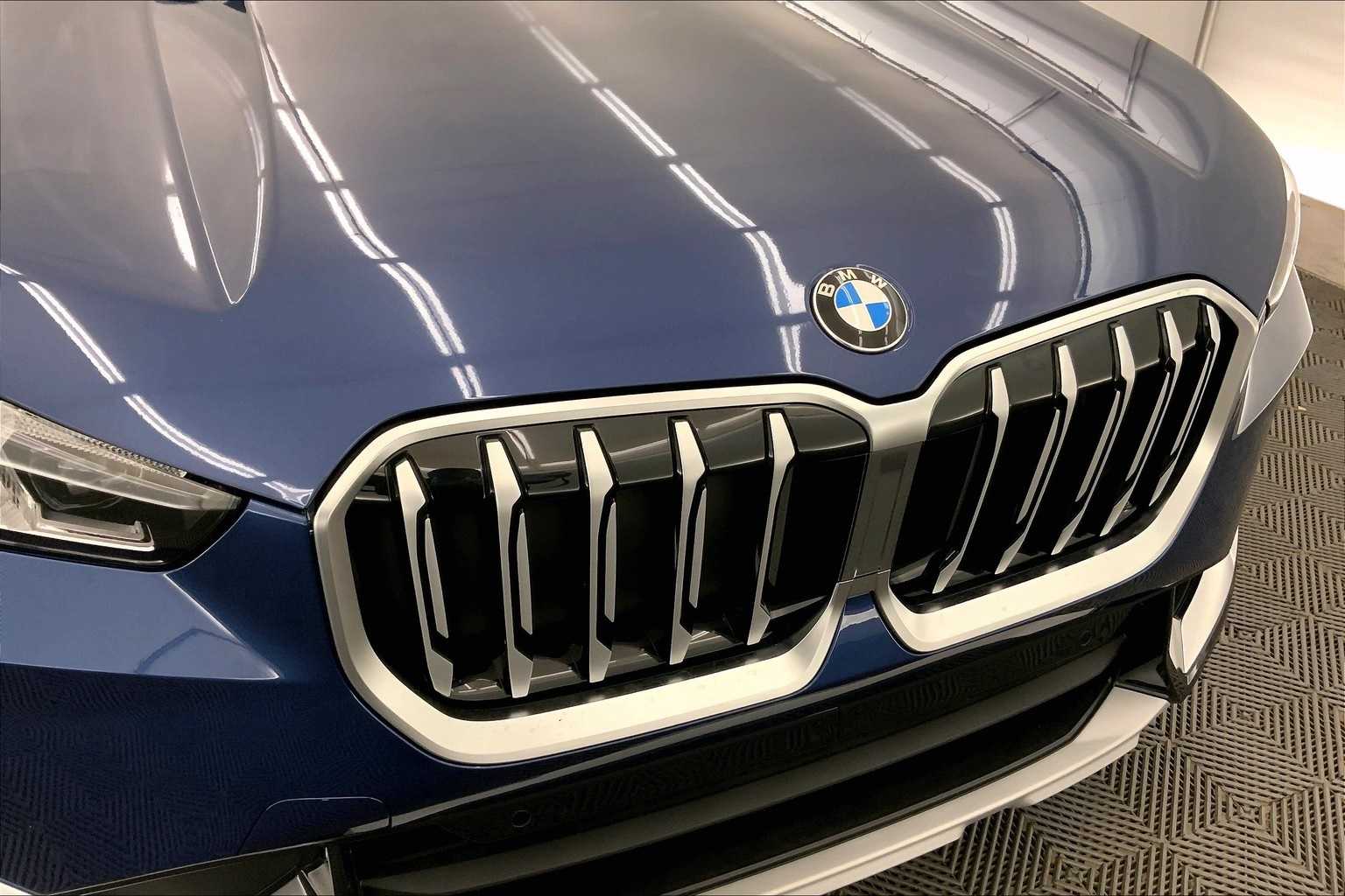 Thumbnail: 2025 BMW X1 - 33
