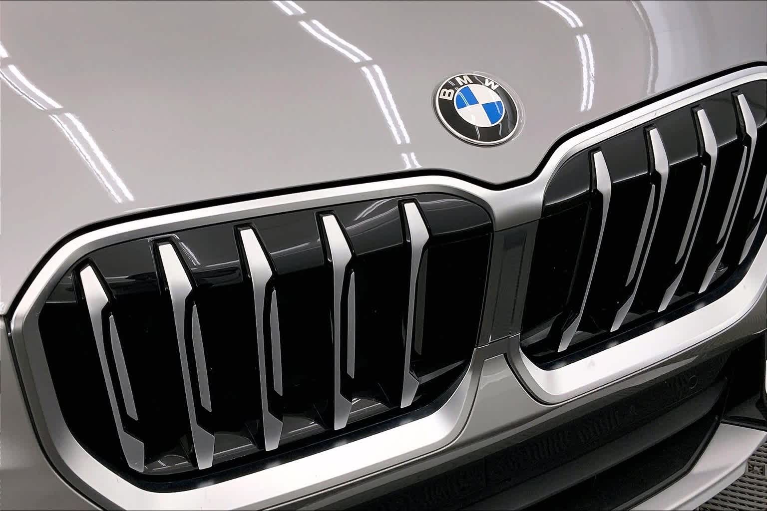 2025 BMW X1 xDrive28i 33