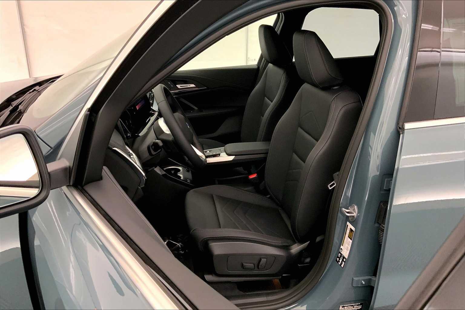 Thumbnail: 2025 BMW X1 - 11