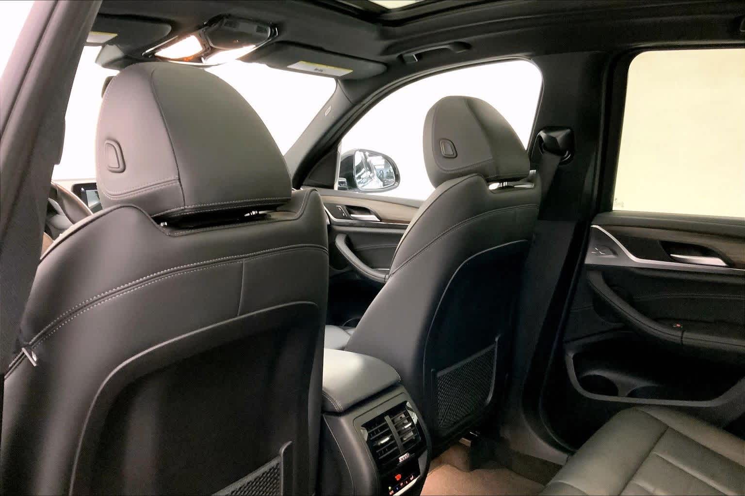 Thumbnail: 2021 BMW X3 - 12