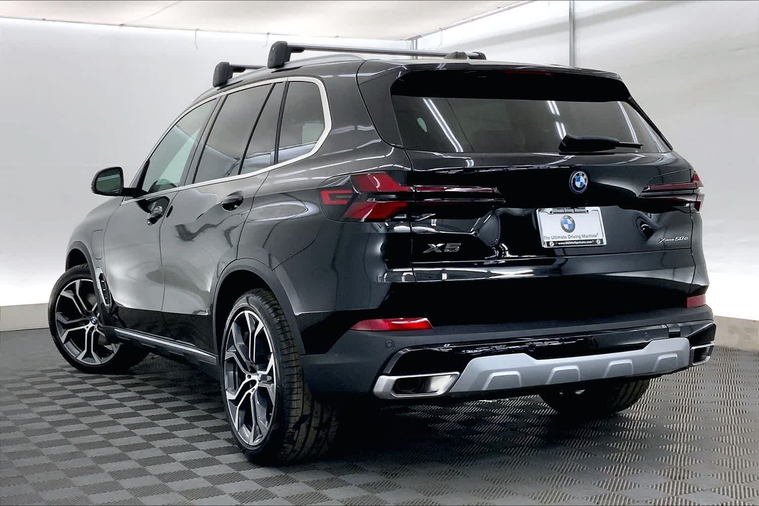 Thumbnail: 2026 BMW X5 - 4