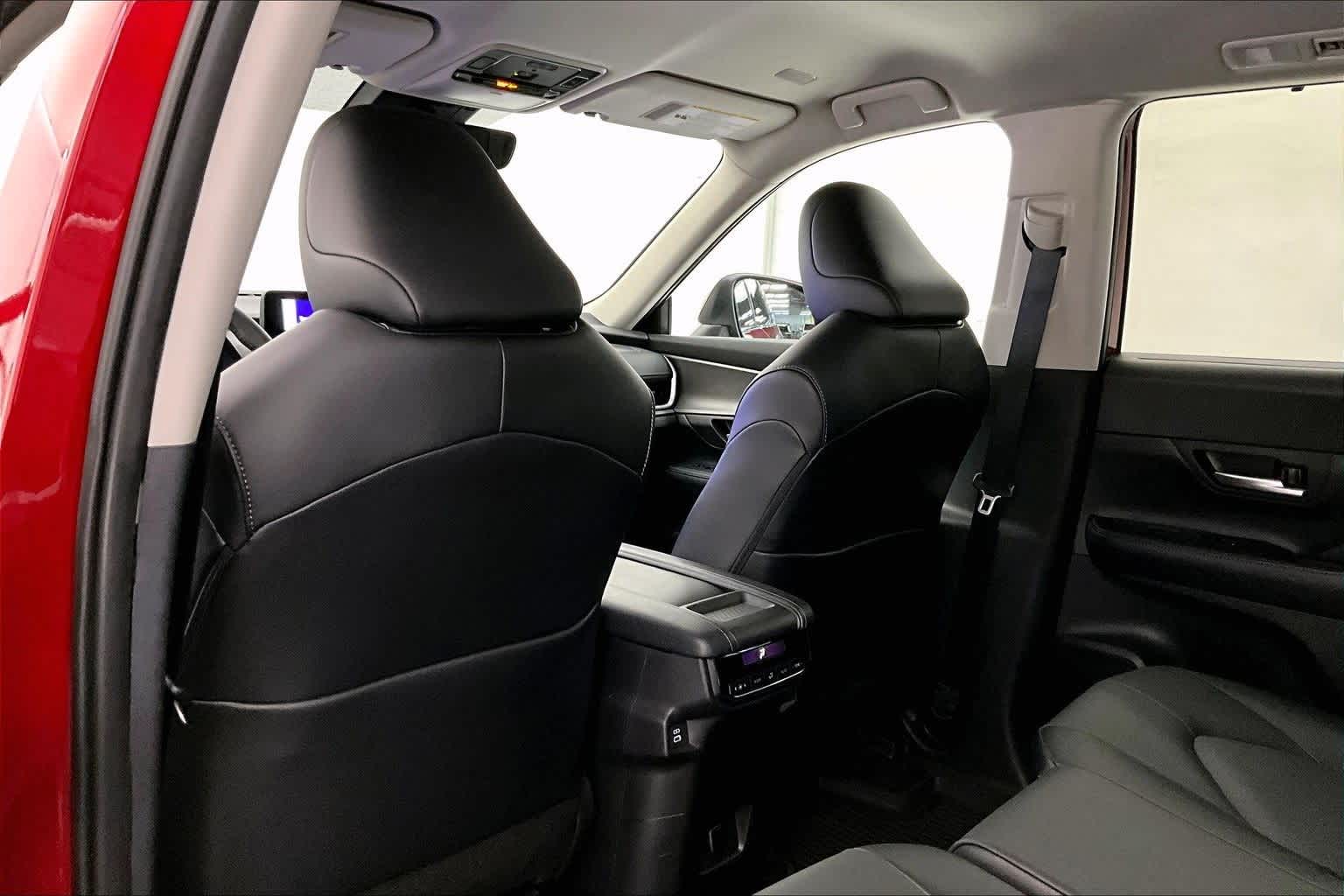 Thumbnail: 2024 Toyota Grand Highlander - 12