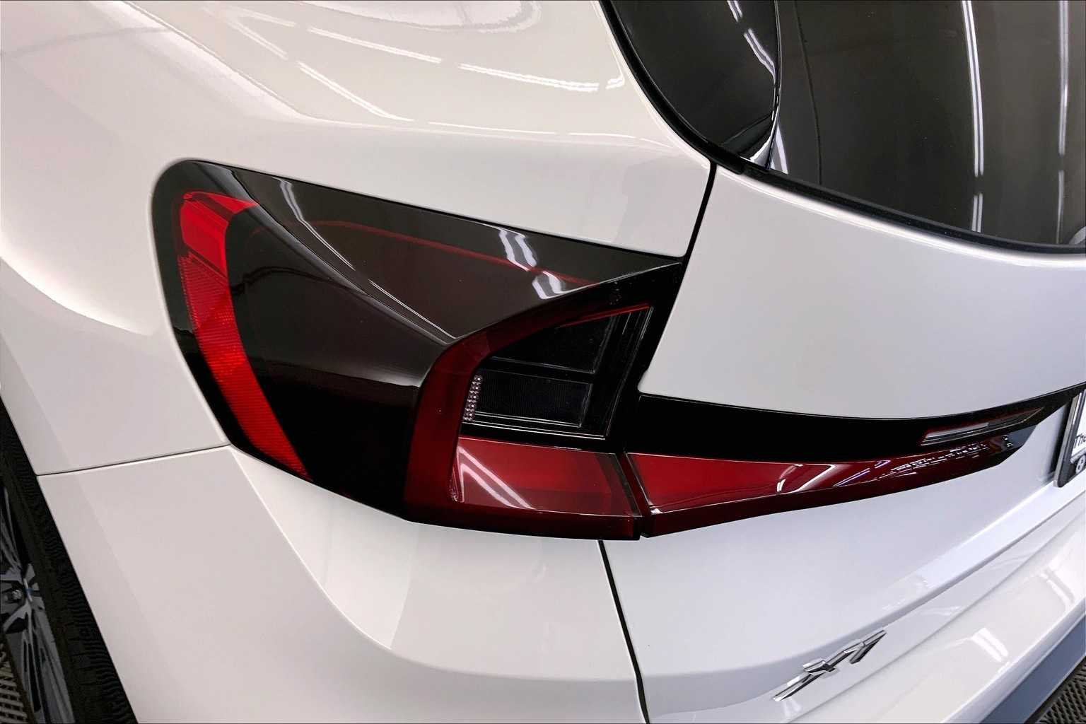 Thumbnail: 2025 BMW X1 - 32