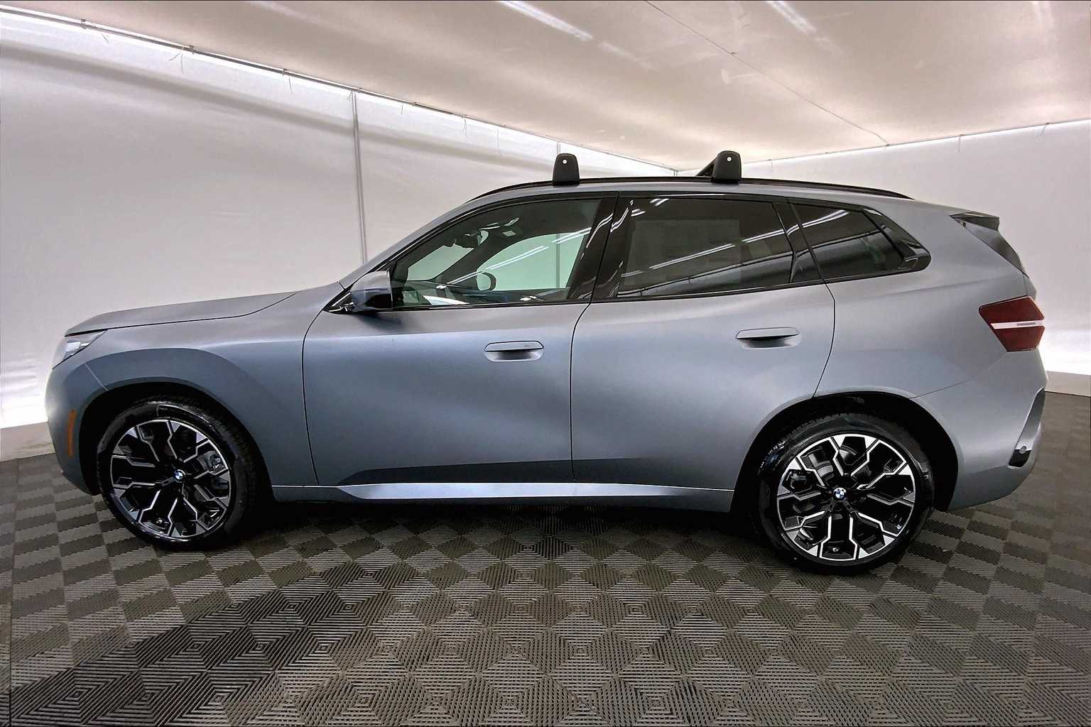 Thumbnail: 2025 BMW X3 - 3