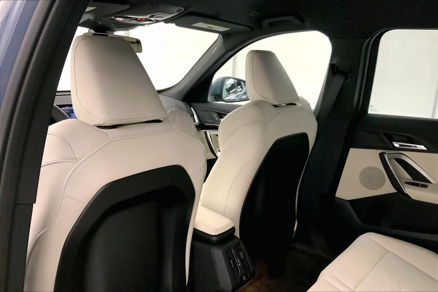 Thumbnail: 2026 BMW X1 - 12