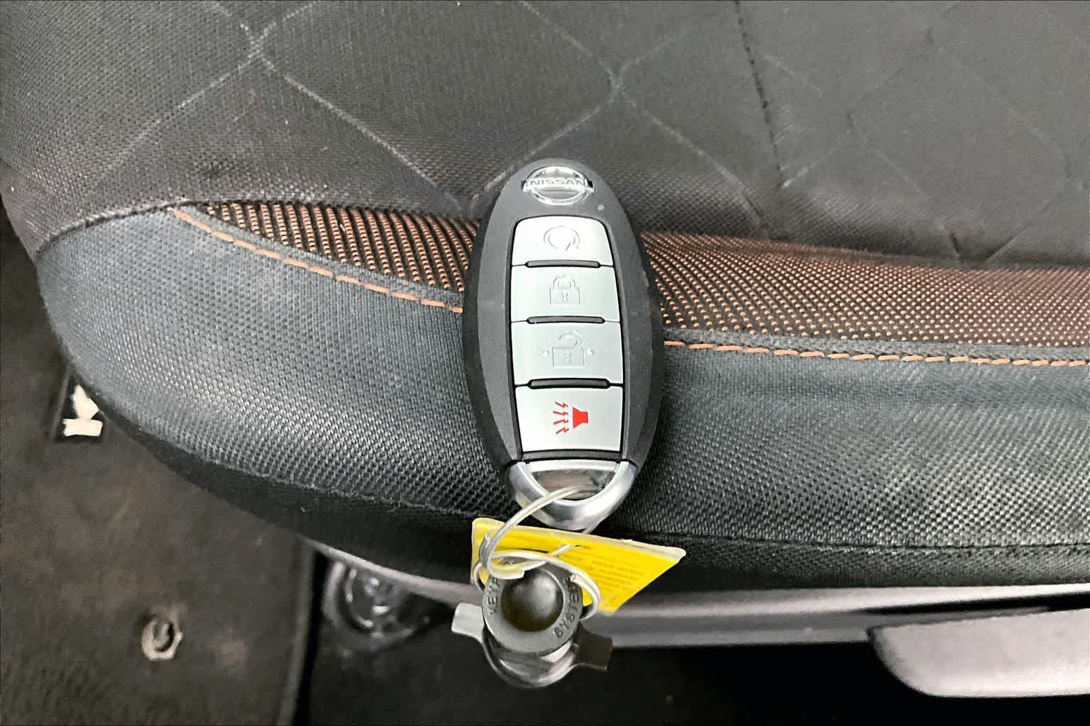 Thumbnail: 2019 Nissan Kicks - 19
