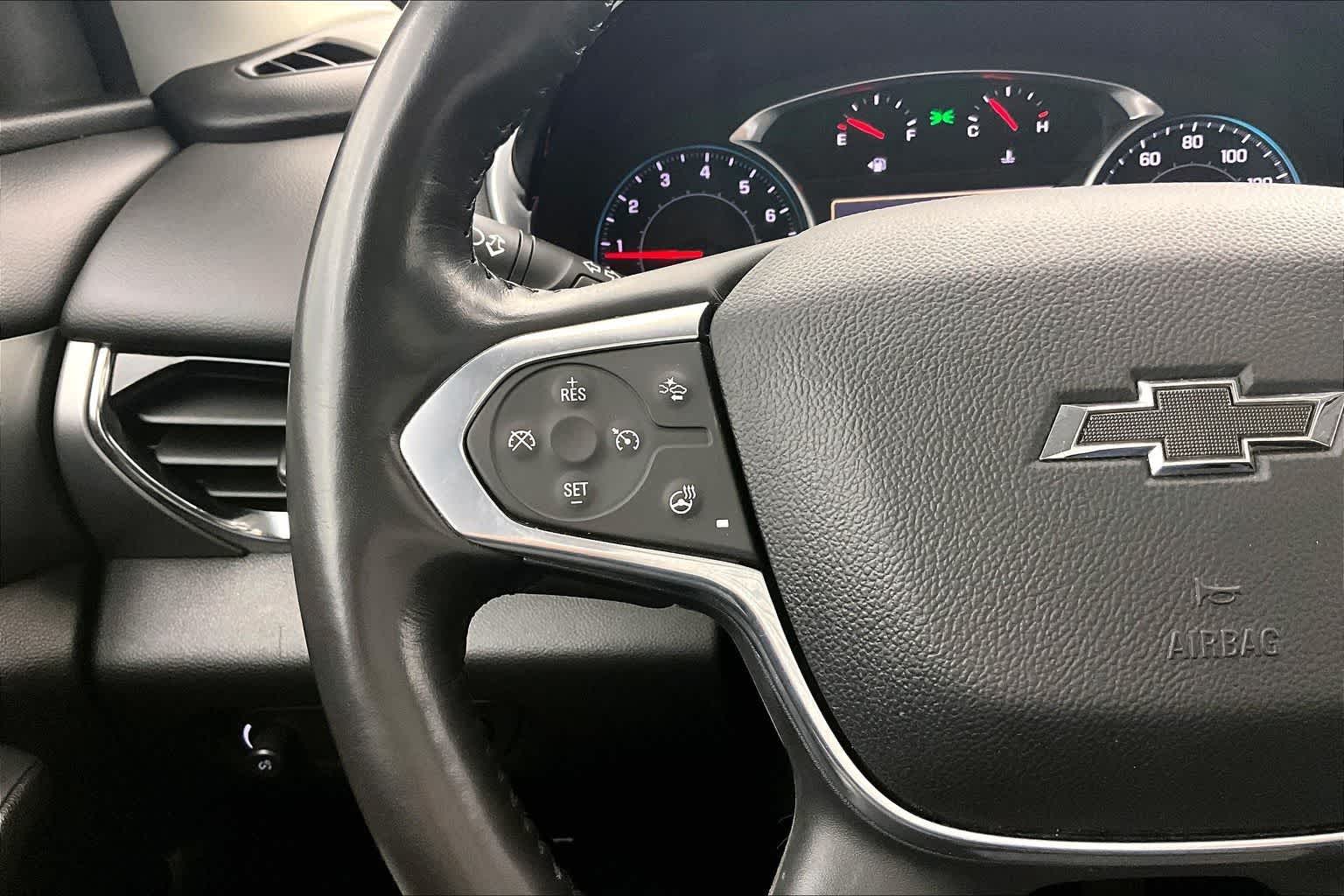 Thumbnail: 2021 Chevrolet Traverse - 24