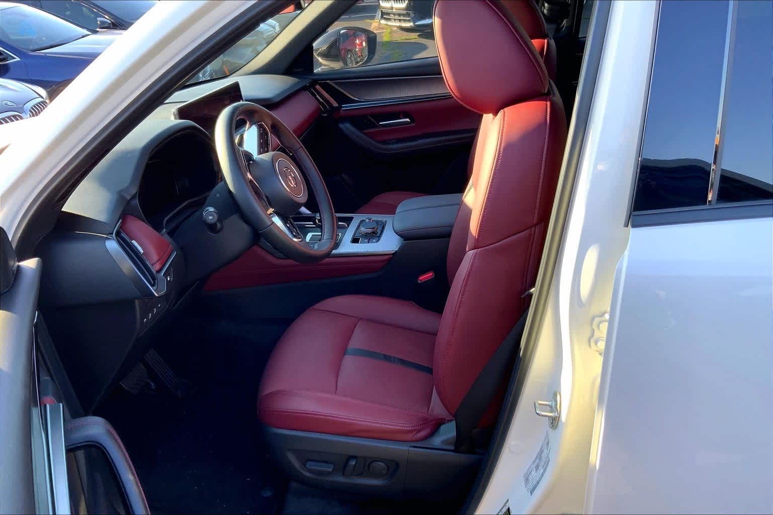 Thumbnail: 2025 Mazda CX-70 - 11