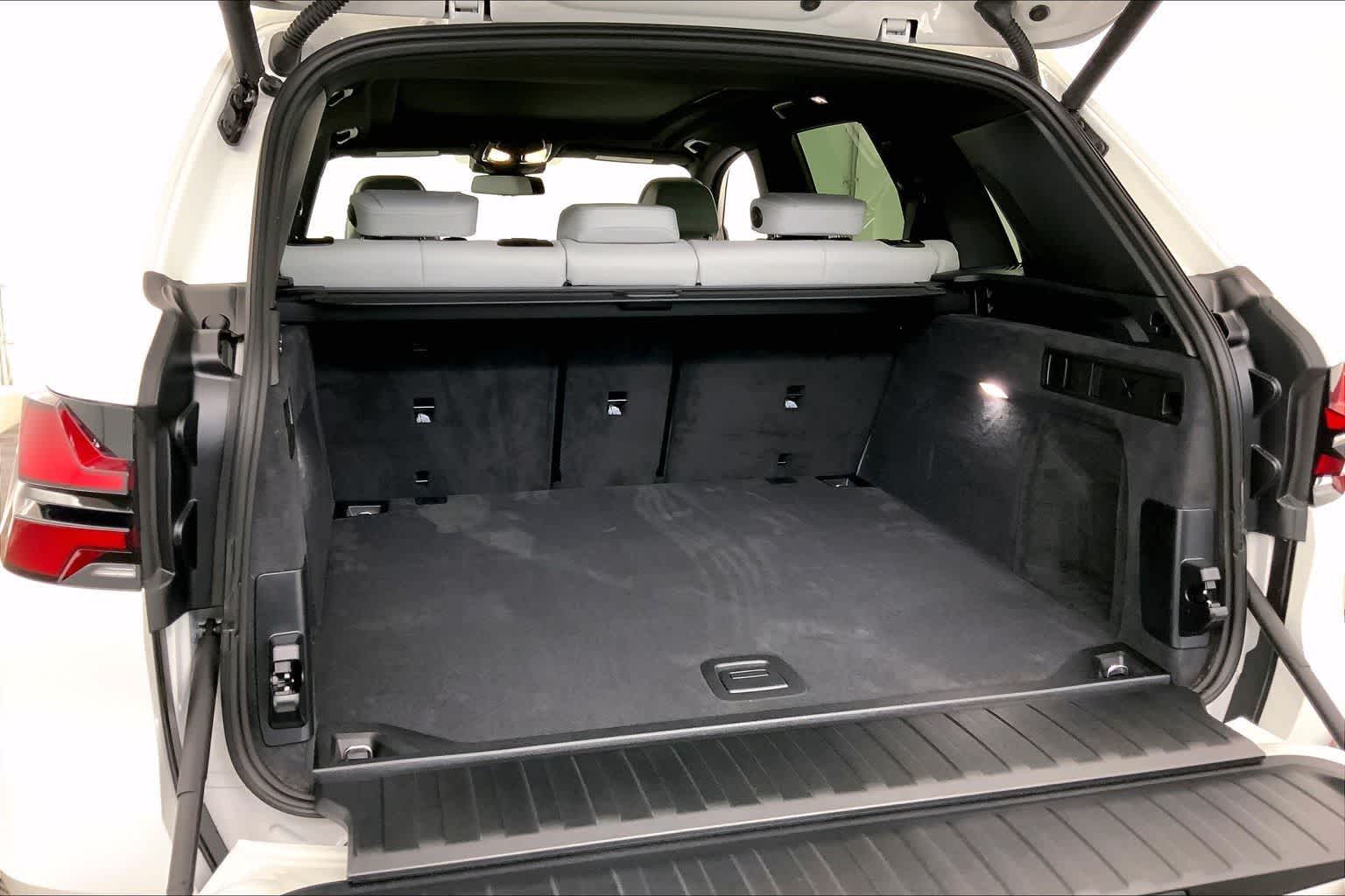 Thumbnail: 2026 BMW X5 - 19