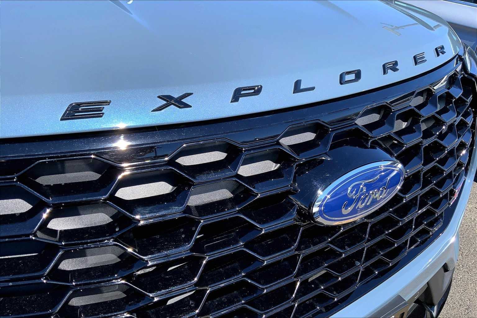 Thumbnail: 2025 Ford Explorer - 17