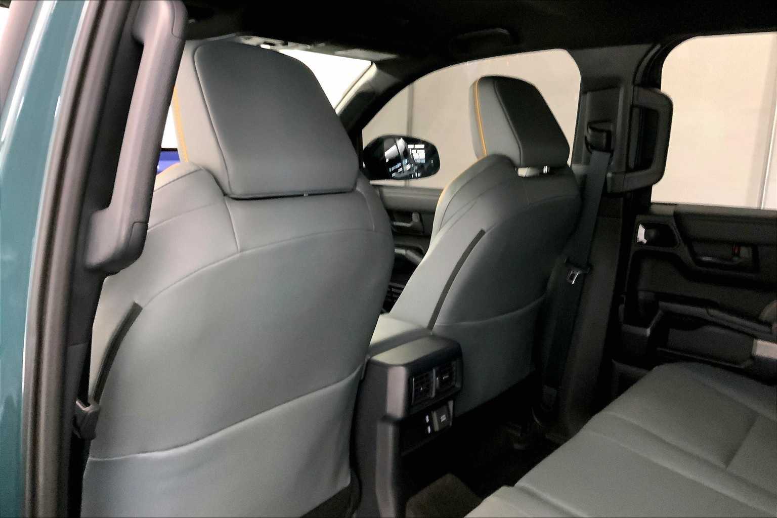 Thumbnail: 2025 Toyota 4Runner - 12