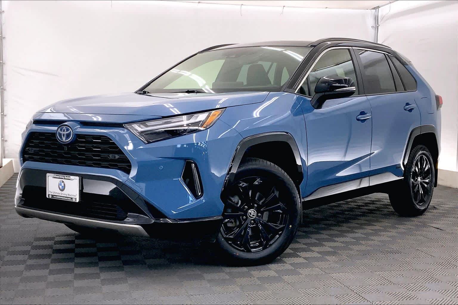 Thumbnail: 2024 Toyota RAV4 - 1