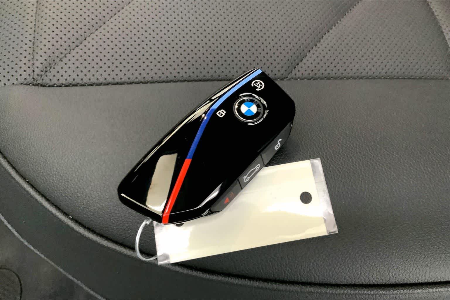 Thumbnail: 2025 BMW iX - 20