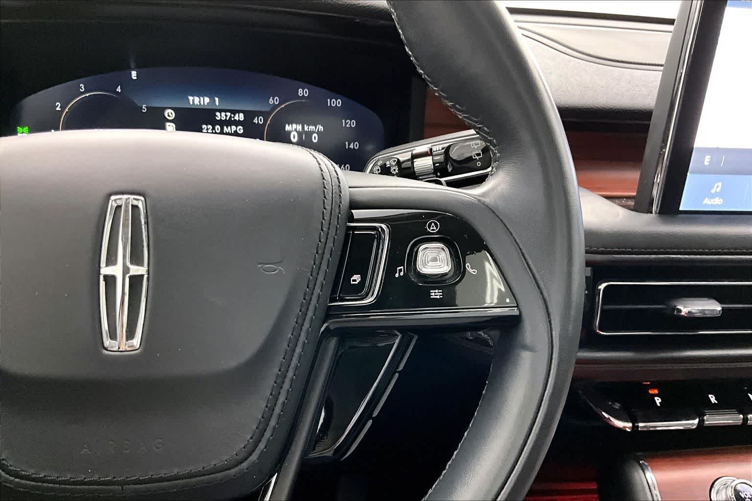 Thumbnail: 2023 Lincoln Aviator - 25