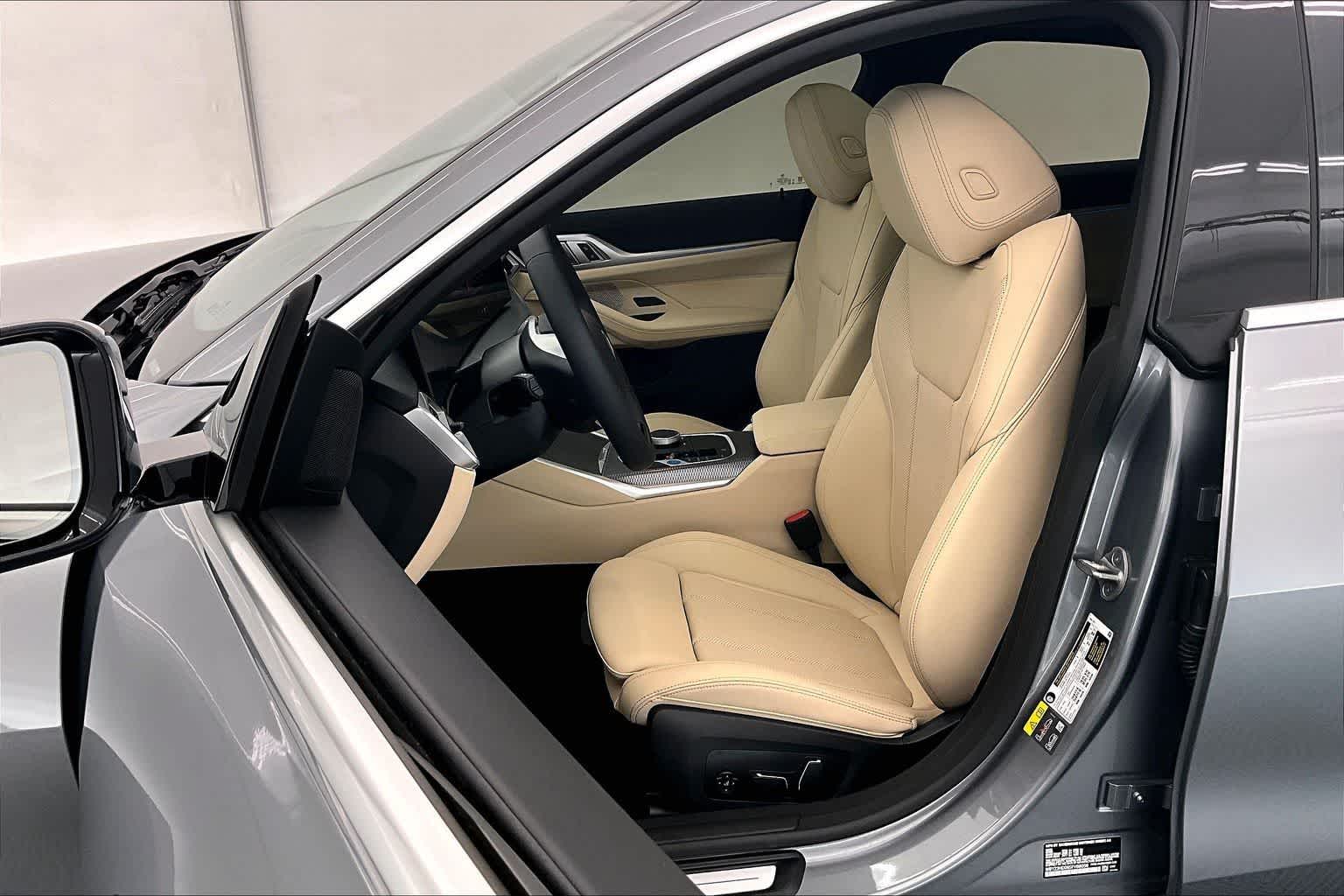 Thumbnail: 2025 BMW i4 - 11