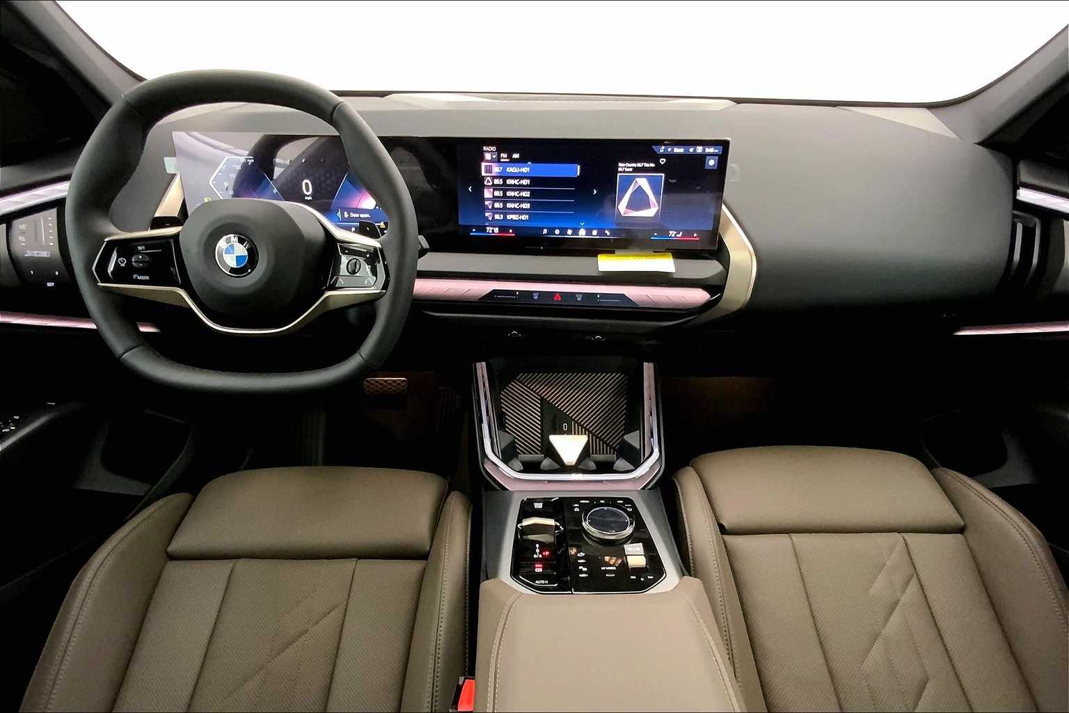 Thumbnail: 2025 BMW X3 - 10