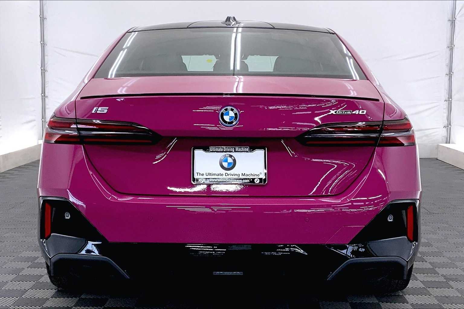 Thumbnail: 2026 BMW i5 - 5