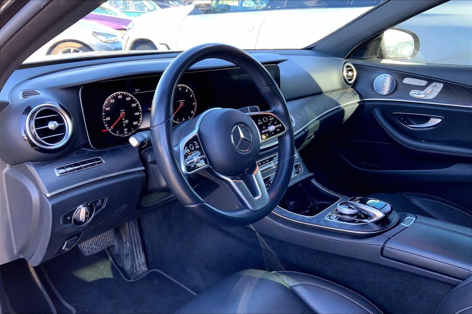 2019 Mercedes Benz E 300 4MATIC photo 2