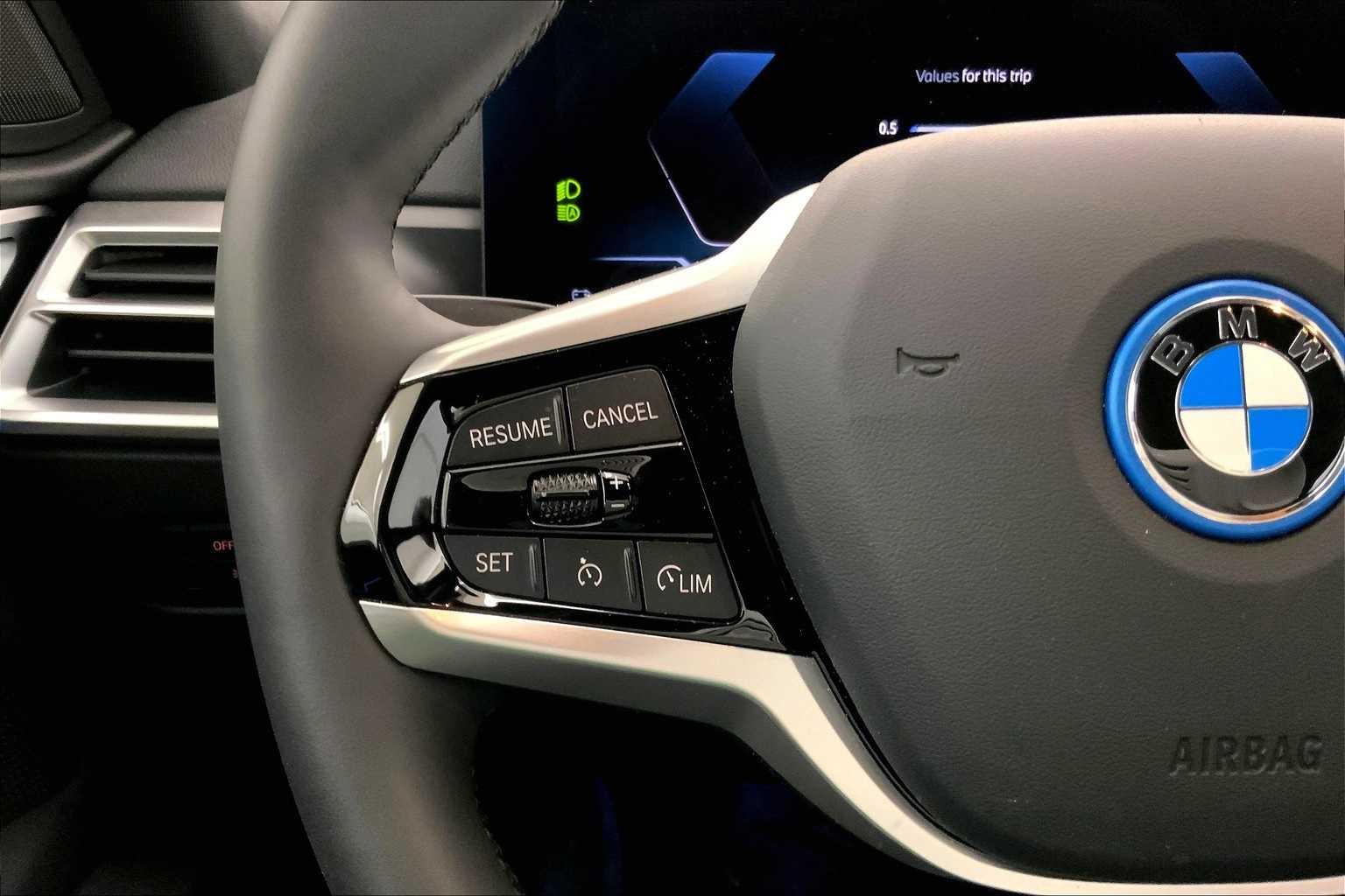 Thumbnail: 2025 BMW i4 - 24