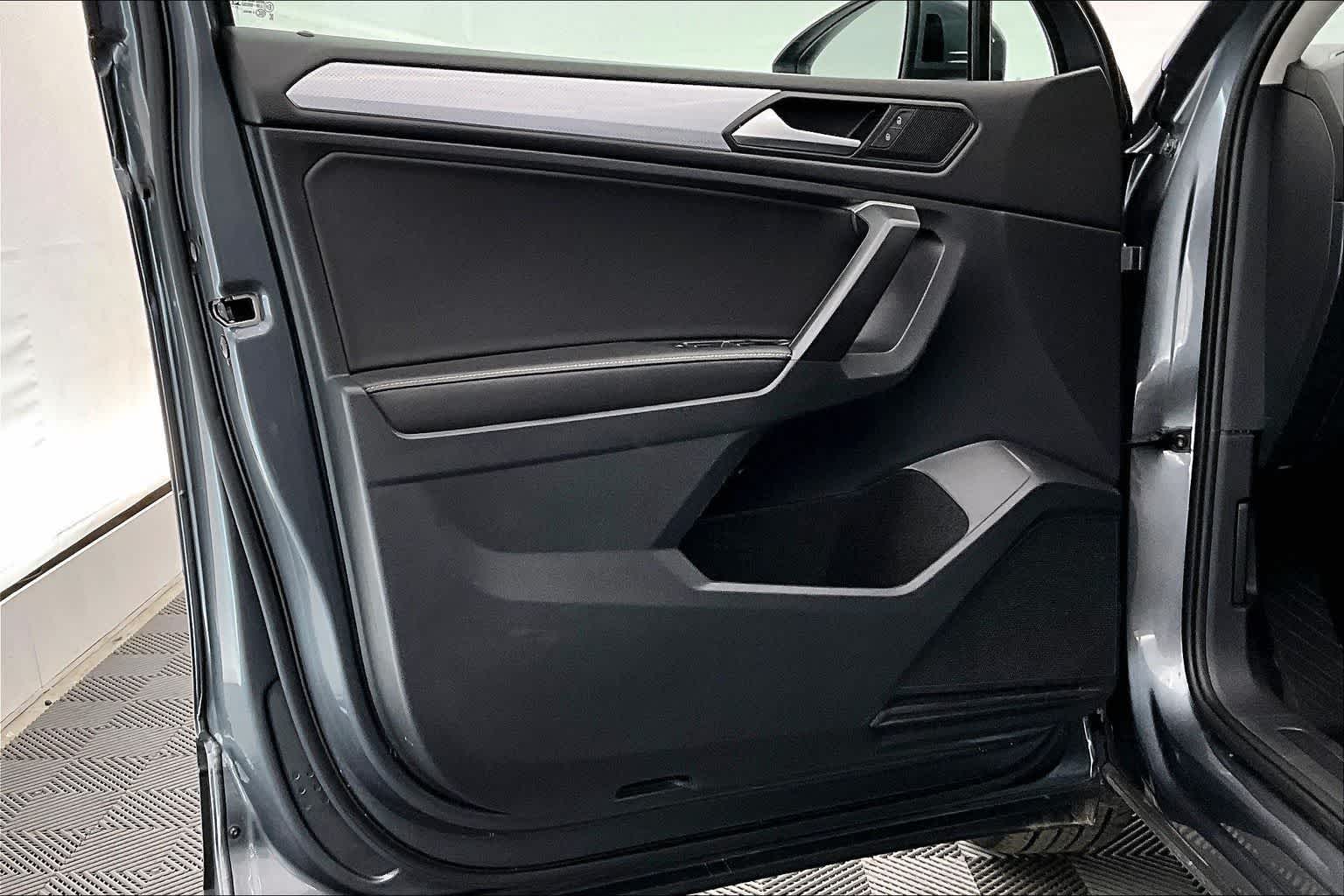 Thumbnail: 2024 Volkswagen Tiguan - 27