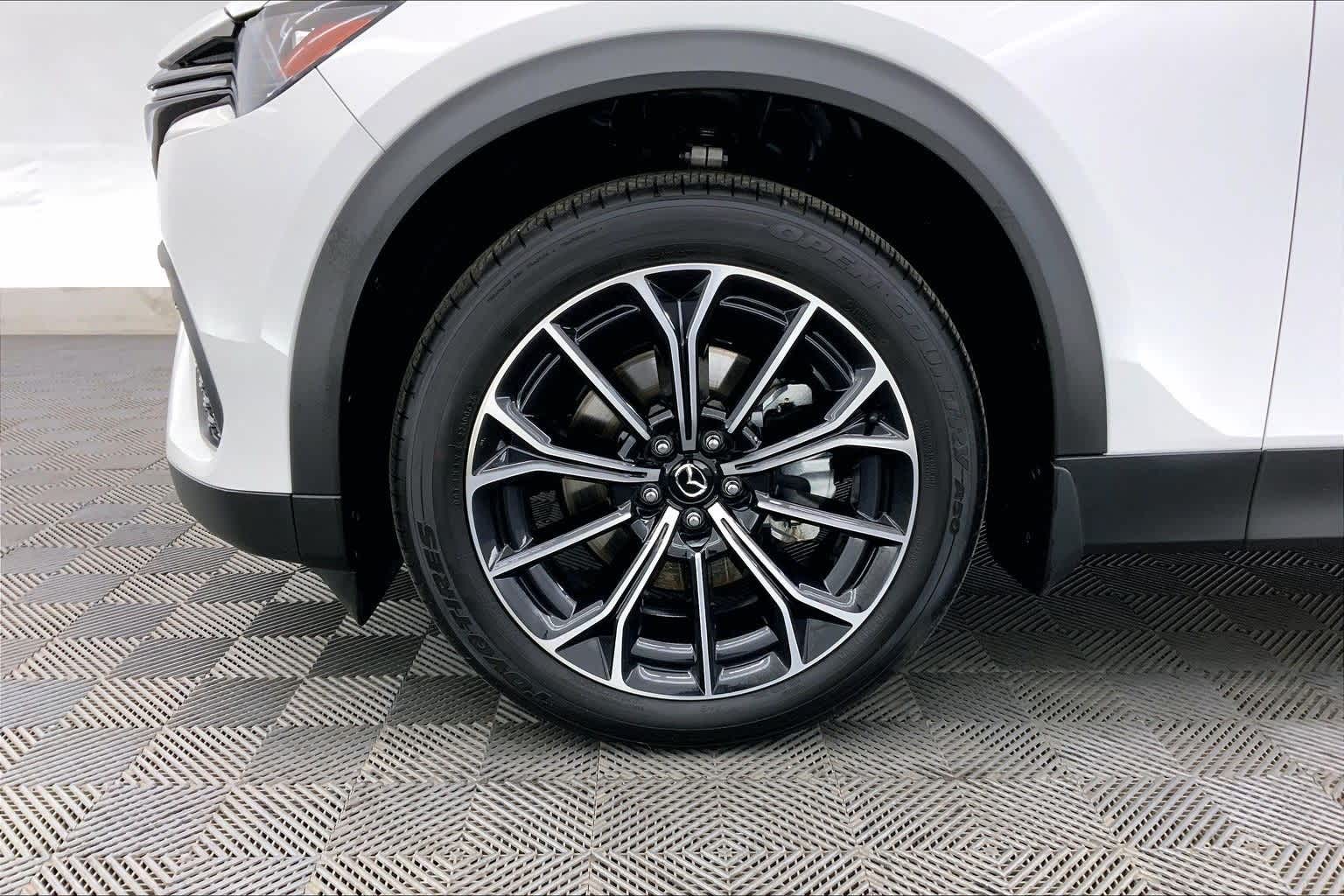 Thumbnail: 2025 Mazda CX-70 - 8