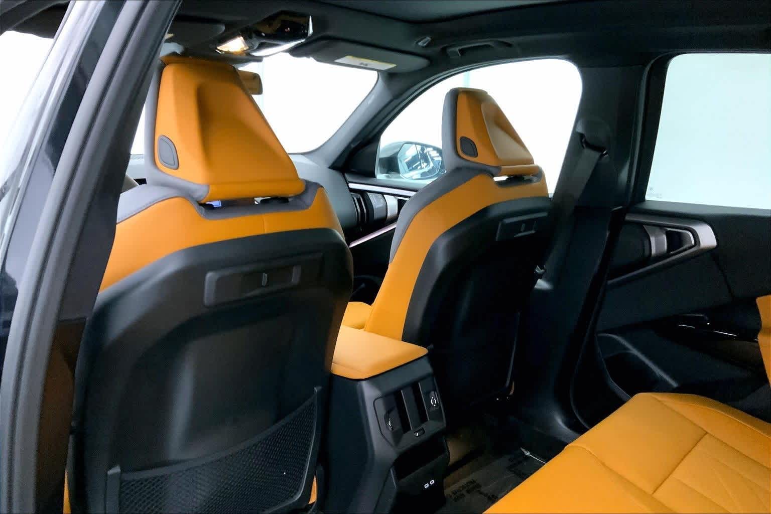 Thumbnail: 2026 BMW X3 - 12