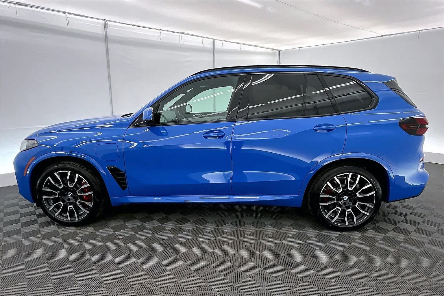 Thumbnail: 2026 BMW X5 - 3