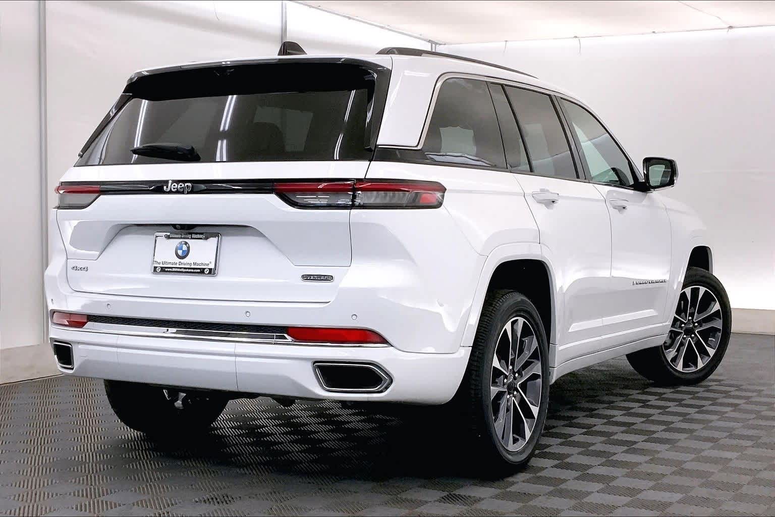 Thumbnail: 2024 Jeep Grand Cherokee - 22