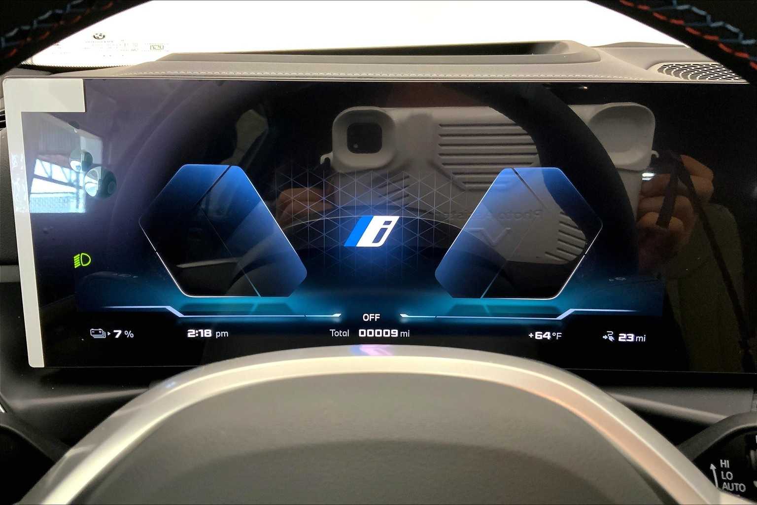 Thumbnail: 2025 BMW i4 - 18