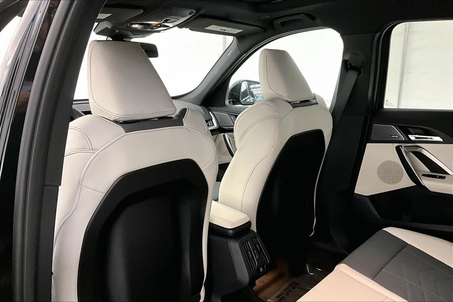 Thumbnail: 2026 BMW X1 - 12