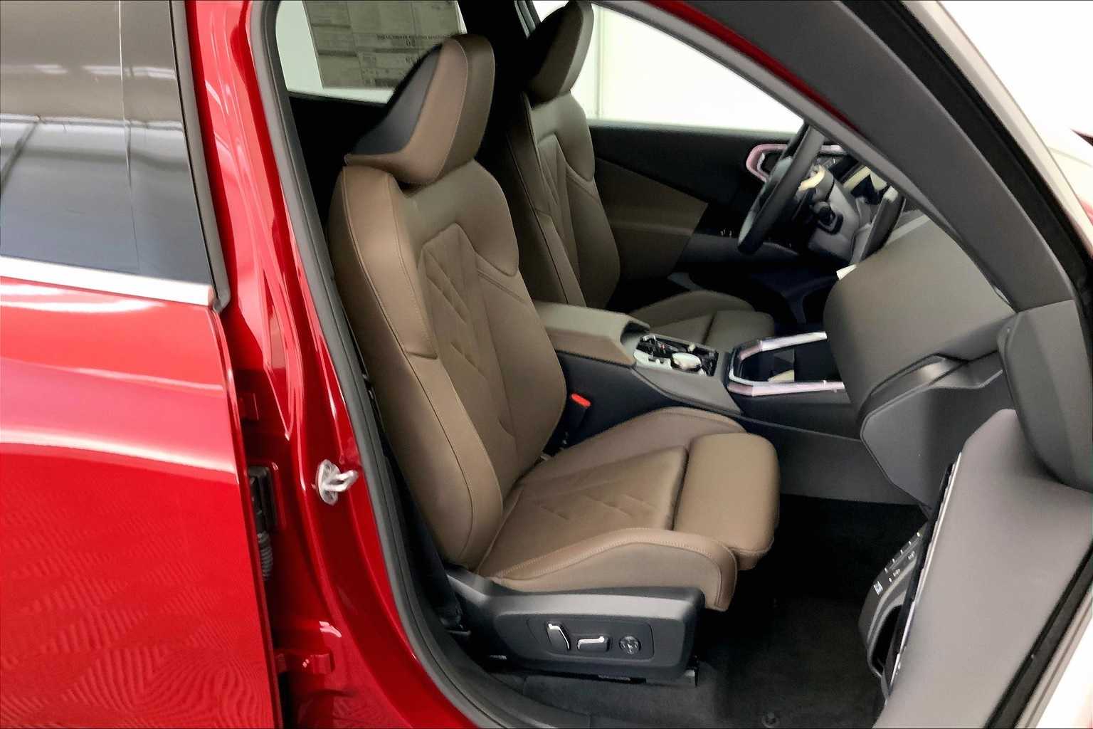 Thumbnail: 2025 BMW X3 - 14