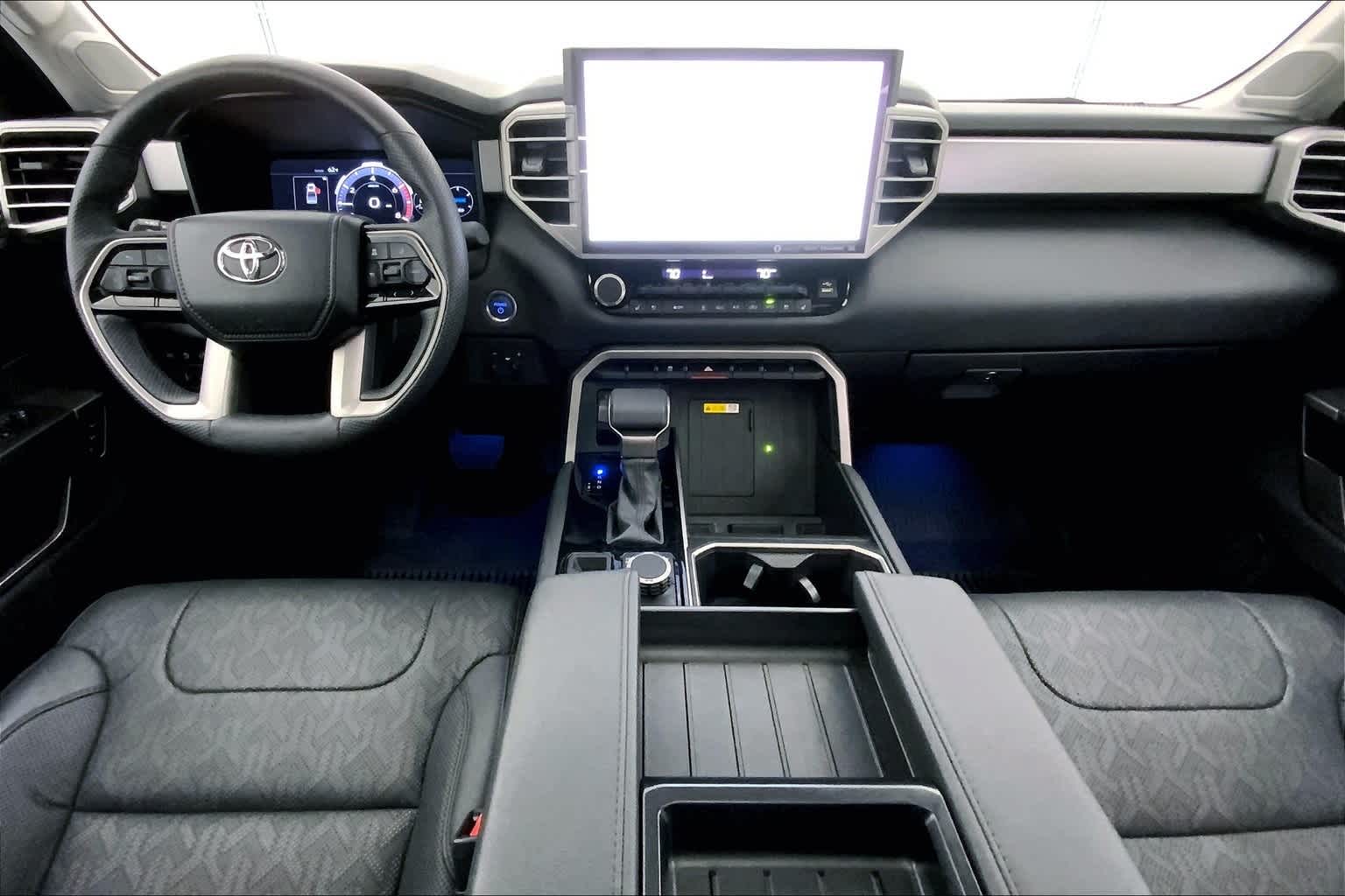 Thumbnail: 2024 Toyota Tundra - 10
