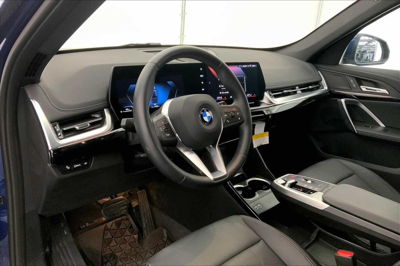 Thumbnail: 2025 BMW X1 - 2