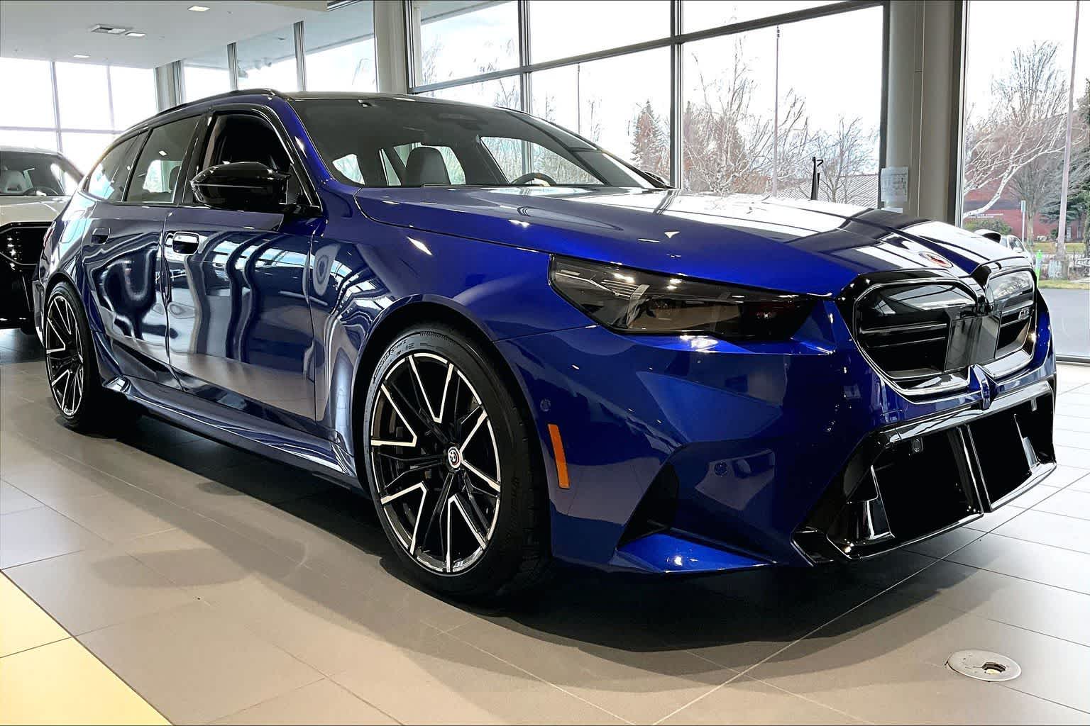 Thumbnail: 2025 BMW M5 - 21