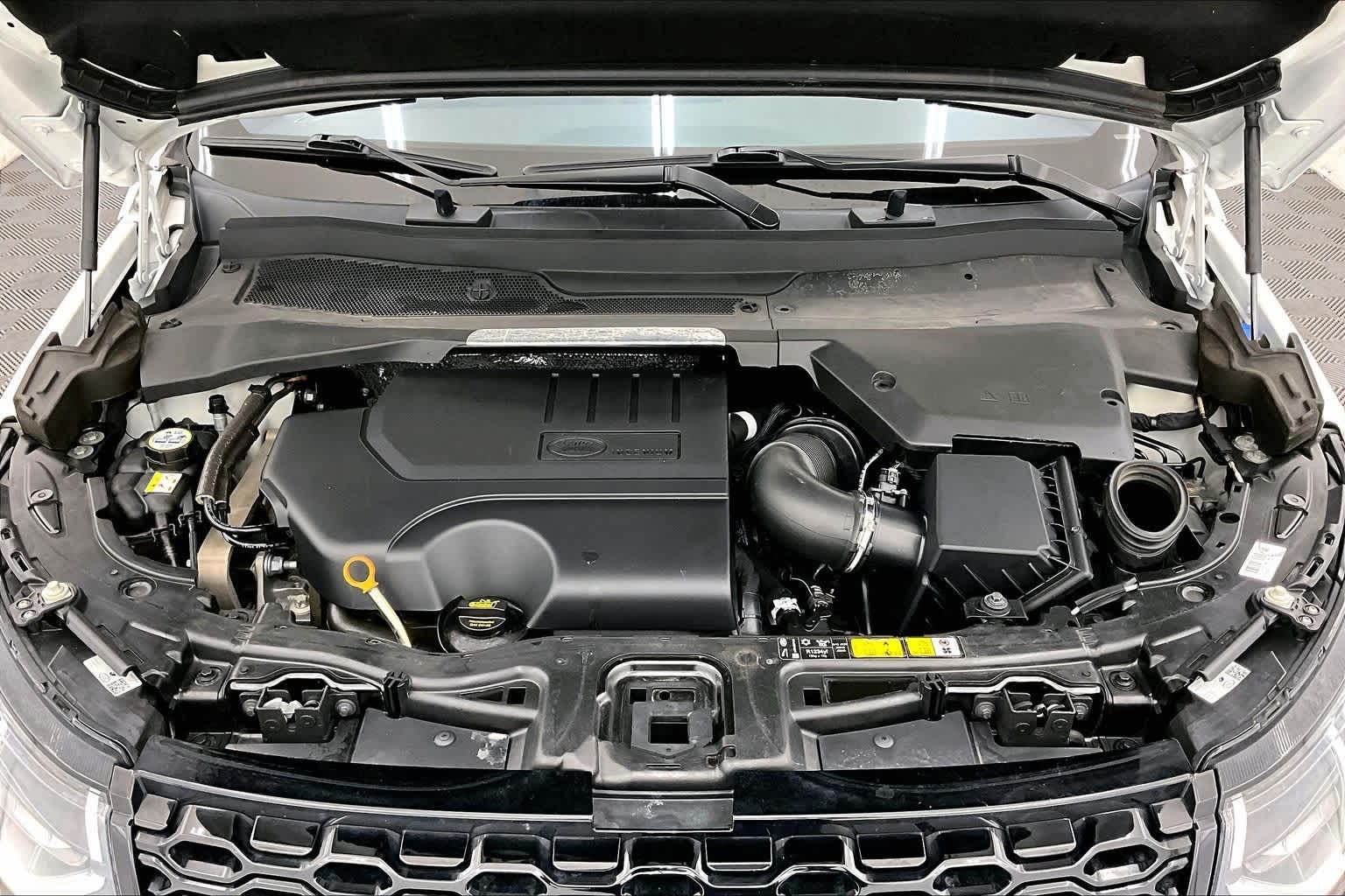 Thumbnail: 2020 Land Rover Discovery Sport - 9