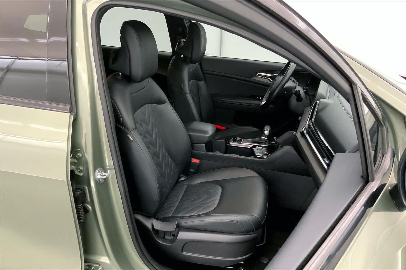 Thumbnail: 2023 Kia Sportage - 13